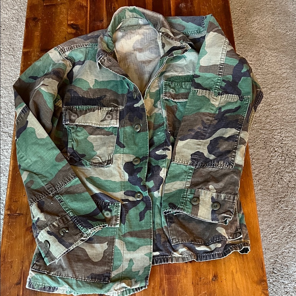 Vintage USMC woodland camo top